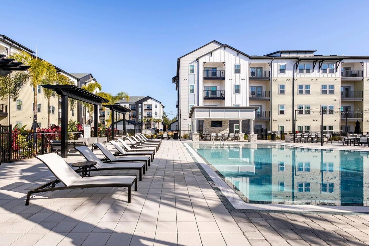 Complete Lush Green Apartment 10 Min To Parks Pets Allowed, Resort-Style Amenities Orlando Kültér fotó